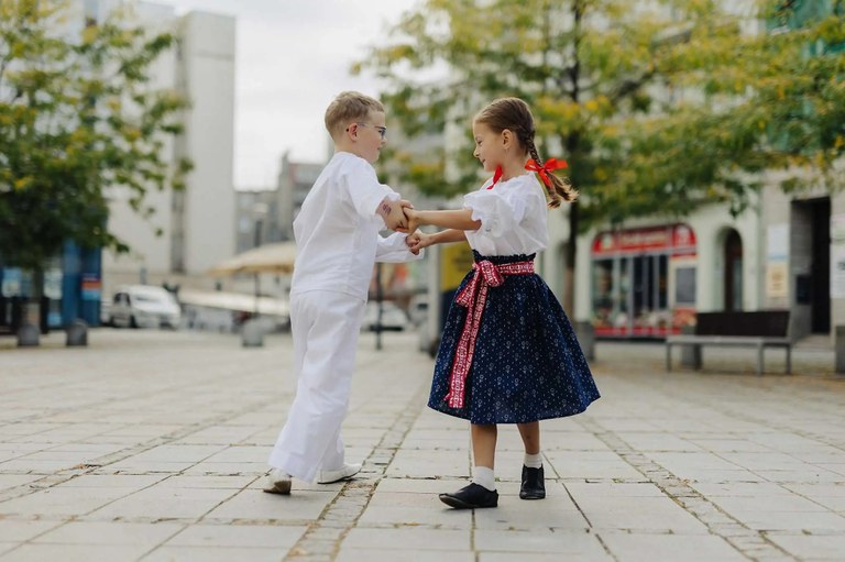 PRVNÍ ROČNÍK FESTIVALU OSTRAVSKÉ DNY FOLKLORU