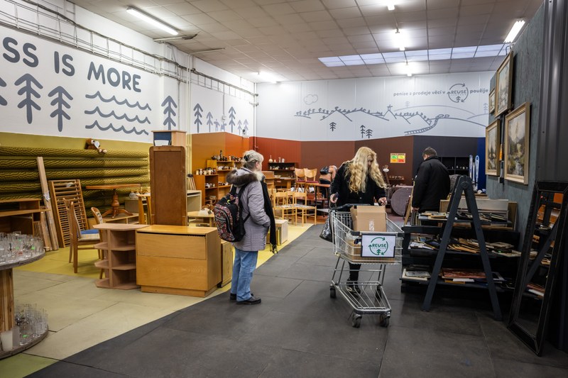 Reuse centrum Ostrava vrací každý měsíc do života 6 a půl tisíce věcí