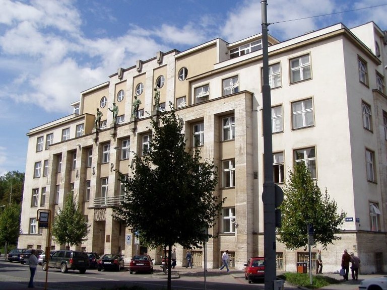 VÍCE NEŽ PĚTI TISÍCOVKÁM OSTRAVSKÝCH ŘIDIČŮ LETOS KONČÍ PLATNOST ŘIDIČSKÝCH PRŮKAZŮ